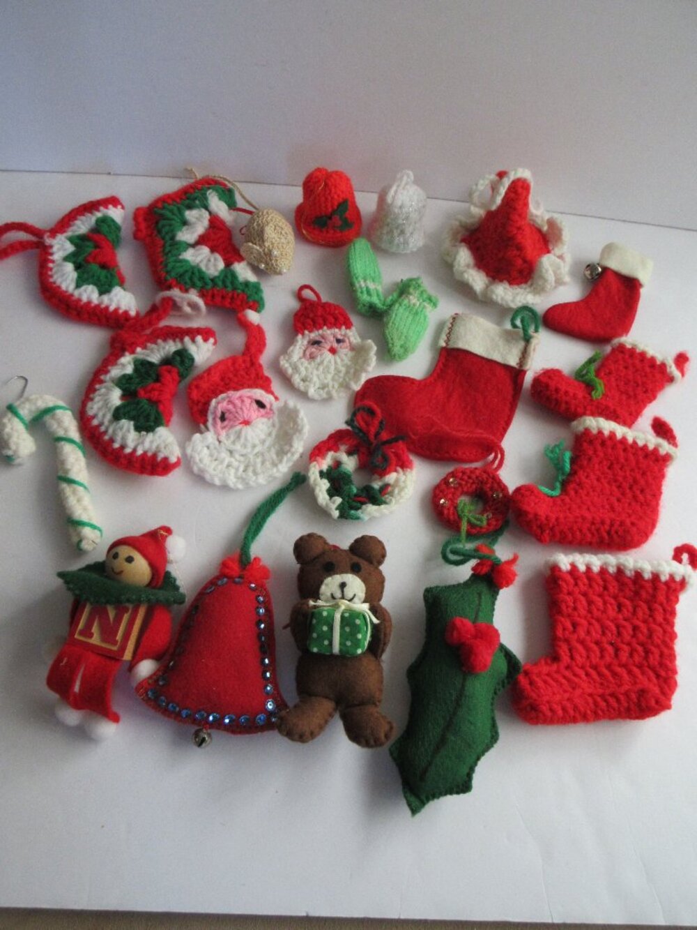22 Handmade Crochet & Felt Christmas Tree Ornaments Stockings, Bells, Holly +